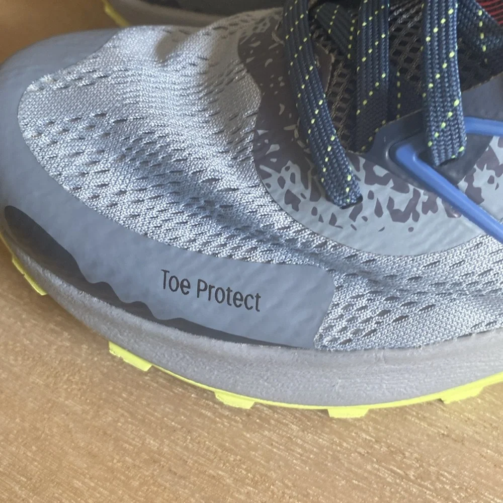 New ballots women’s sneakers. Size 6. - Picture 5 of 11